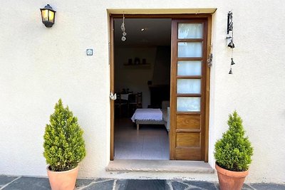 Apartamento rural con vista e piscina in...