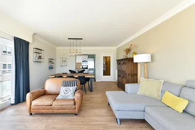 Hoekappartement met zicht op zeedijk in Zoute