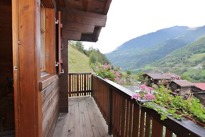 Chalet in Bister in der Nähe des Skigebiets