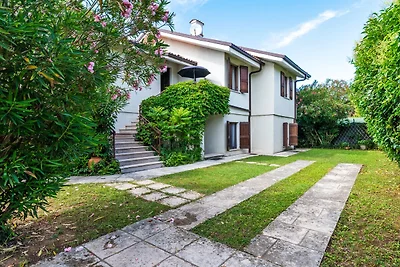 Großzügige Villa am Gardasee mit privatem Poo...