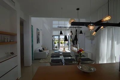 Moderne Villa mit privatem Pool