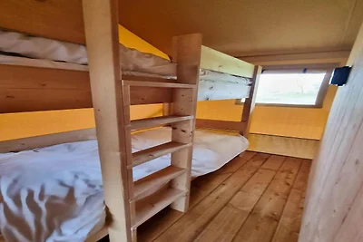 Glamping-Ausflug am Wasser