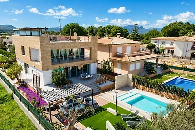 Villa in Alcudia mit Schwimmbecken