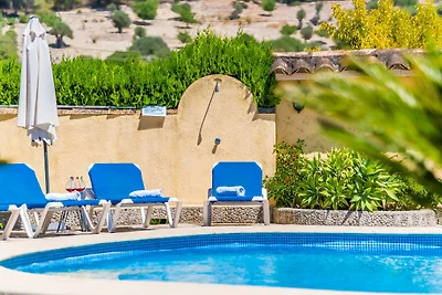Landhaus mit 3 Schlafzimmern und Pool