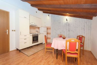 Schöne Wohnung in Novalja in der Nähe von Zrč...