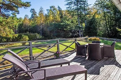 5 Sterne Ferienhaus in Hjälteby