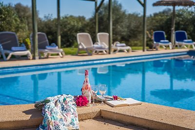 Casa di campagna rurale a Maiorca con piscina