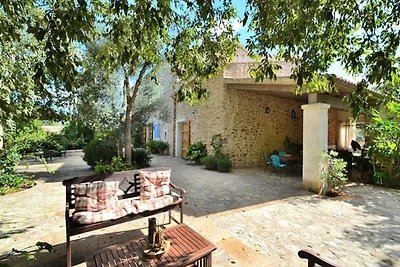 Haus in Llubá mit Pool und Grillplatz