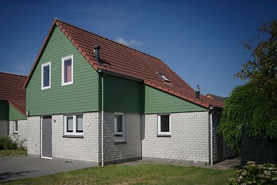 Ruim vakantiehuis met sauna nabij strand