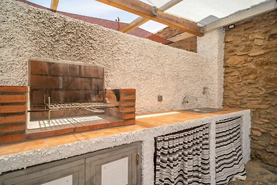 Casa Dalia met zeezicht en zwembad in Adra