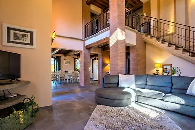 Piacevole villa a Peccioli con piscina...