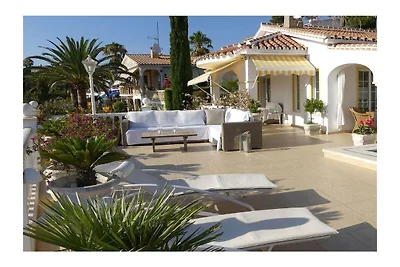 Villa mit 2 Schlafzimmer