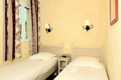 Haus im Luberon mit Pools und Golfplatz