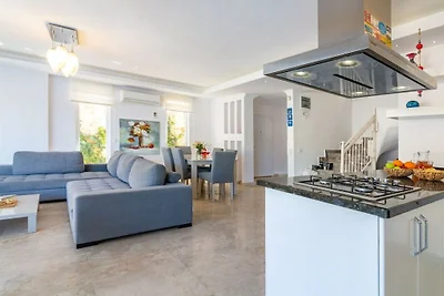 Villa in Kalkan mit Schwimmbecken
