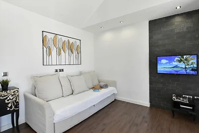 Zentraler Bungalow mit Gemeinschaftspool in...