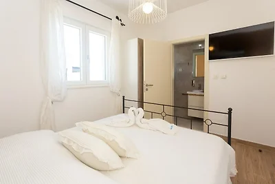 Apartments Aqua - Two Bedroom Apartment with ...