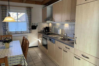 Ferienhaus mit Kaminofen in Burhave
