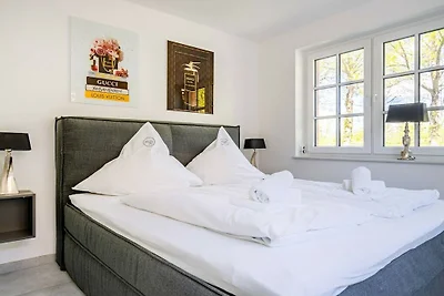 Ferienwohnung in Hage mit Schwimmbecken
