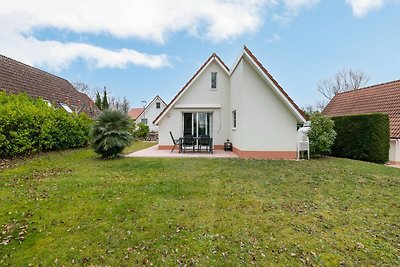 Schönes Ferienhaus mit 2 Pools