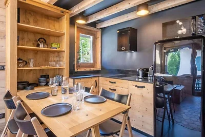 Chalet im Stadtzentrum mit Bergblick