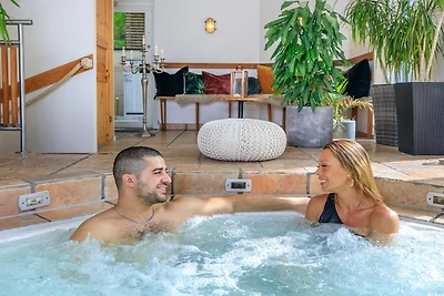 4-Sterne-Zimmer mit Whirlpool und Frühstück