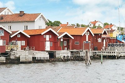 5 star holiday home in HÄLLEVIKSSTRAND