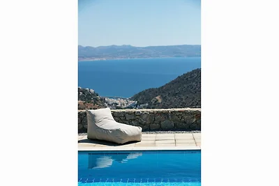 Villa in Agia Galini mit Pool und Bergblick