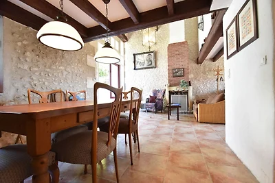 Schönes Ferienhaus mit privatem Pool