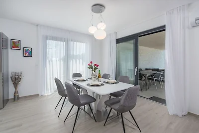 Wunderschöne Villa mit Pool und Wellness