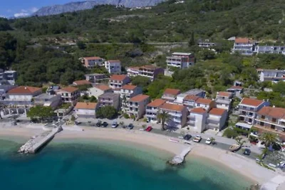 One Bedroom Apartment With Terrace And Sea Vi...