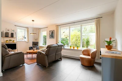 Charmantes Ferienhaus in Schoonloo mit Garten