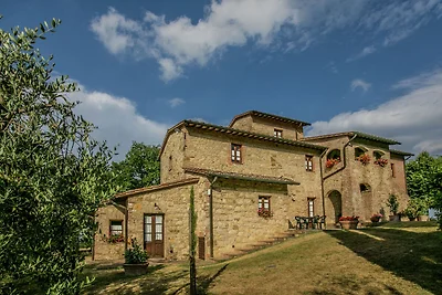 Bauernhaus mit Pool und privater Terrasse