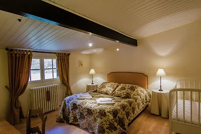 Gemütliches Haus in Bourgnac mit Pool
