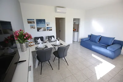 Malerisch gelegenes Ferienhaus in Bibinje in...