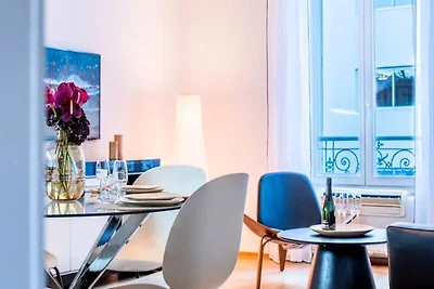 Luxuriöses 3-Zimmer-Apartment, 200 m von den ...