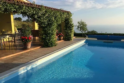 Bungalow di lusso a Maratea con piscina
