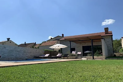 Casa di campagna con piscina vicino a Imotski