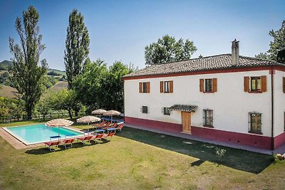 Luxuriöse Villa mit Swimmingpool in Pantana...
