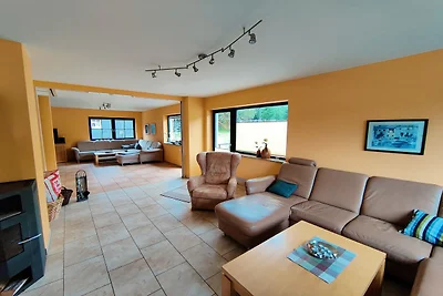 Geräumiges Ferienhaus mit Kaminofen