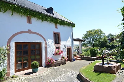 Casa di vacanza con balcone nell'Ittel Eifel