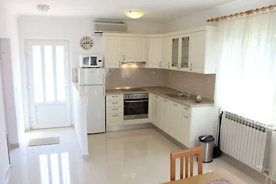 Apartment Siesta - Two-Bedroom Apartment with...