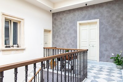 Luxe appartement met zwembad in Giarre