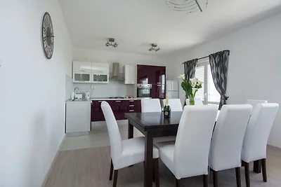 Moderne Ferienwohnung in Seget Donji mit...