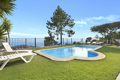 Villa in Costa Brava con vista mare e piscina