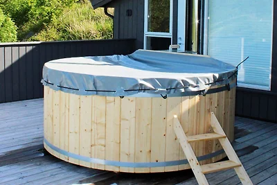 8 Personen Ferienhaus in lyngdal-By Traum