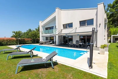 Villa in Višnjan met zwembad