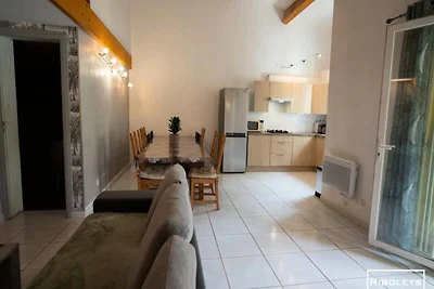 Villa in Vias mit Garten und Grill