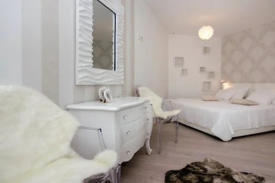 Luxury Villa MaLo - Holiday Home