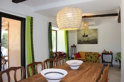 Villa in La Motte mit Swimmingpool