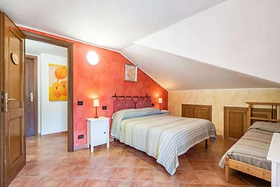 Villa a Monterotondo con piscina condivisa